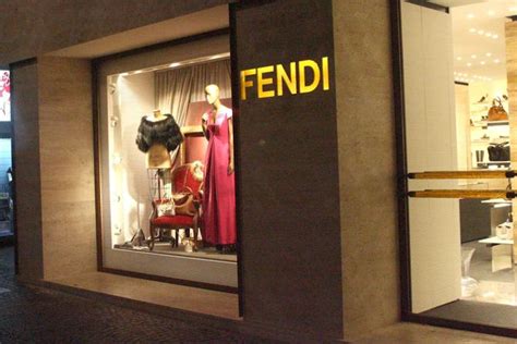 fendi napoli negozio|fendi jewelry online.